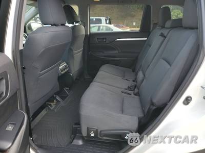 2014 Toyota Highlander LE - zdjęcie 13 z 34 - miniatura