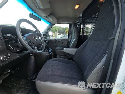 2025 Chevrolet Express 2500 Cargo Van 1WT 135.0" WB - zdjęcie 7 z 33 - miniatura