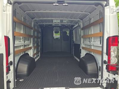 2025 Ram ProMaster 2500 Cargo Van Tradesman w/Passenger Seat Low Roof 136.0" WB - zdjęcie 15 z 34 - miniatura