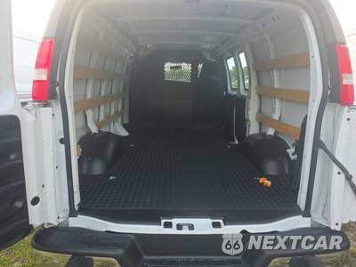 2025 GMC Savana 2500 Cargo Van 1WT 135.0" WB - zdjęcie 17 z 23 - miniatura