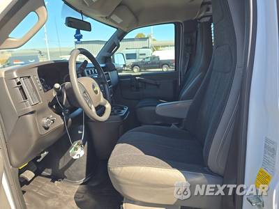 2025 Chevrolet Express 2500 Cargo Van 1WT 135.0" WB - zdjęcie 7 z 27 - miniatura