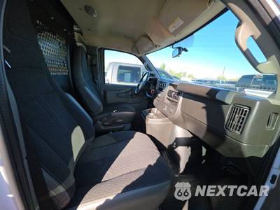 2025 Chevrolet Express 2500 Cargo Van 1WT 135.0" WB - zdjęcie 8 z 38 - miniatura