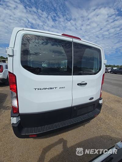 2025 Ford Transit 250 Cargo Van Low Roof 130.0" WB - zdjęcie 5 z 26 - miniatura