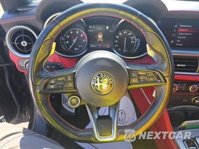 2021 Alfa Romeo Stelvio Ti Sport - zdjęcie 10 z 24 - miniatura