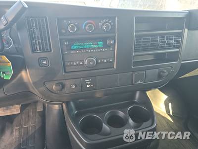 2025 Chevrolet Express 2500 Cargo Van 1WT 135.0" WB - zdjęcie 11 z 29 - miniatura