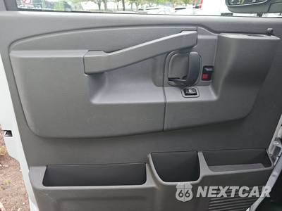 2025 Chevrolet Express 2500 Cargo Van 1WT 135.0" WB - zdjęcie 9 z 26 - miniatura