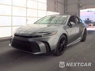 2025 Toyota Camry SE - zdjęcie 1 z 18 - miniatura