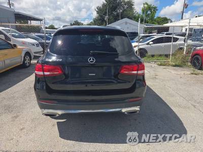 2016 Mercedes-Benz GLC 300 - zdjęcie 6 z 24 - miniatura
