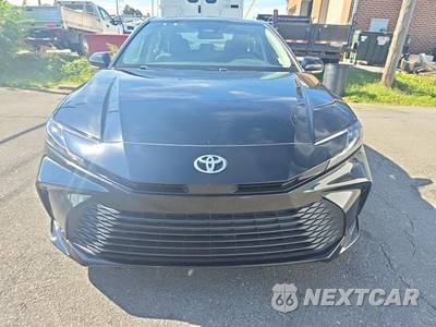 2025 Toyota Camry LE - zdjęcie 2 z 21 - miniatura