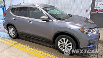 2017 Nissan Rogue SV - zdjęcie 3 z 47 - miniatura