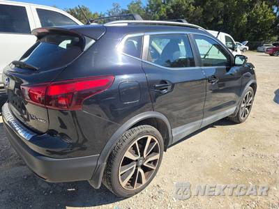 2017 Nissan Rogue Sport SL - zdjęcie 4 z 31 - miniatura