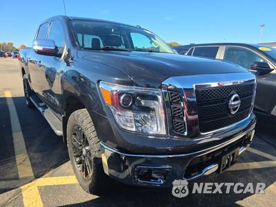 2018 Nissan TITAN SL Crew Cab Short Bed - zdjęcie 3 z 36 - miniatura