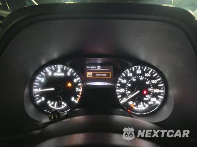 2016 Nissan Pathfinder SV - zdjęcie 12 z 45 - miniatura