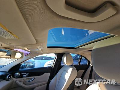 2015 Mercedes-Benz C 300 4MATIC Sedan - zdjęcie 18 z 29 - miniatura