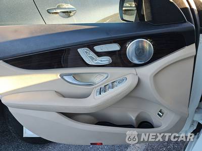 2015 Mercedes-Benz C 300 4MATIC Sedan - zdjęcie 9 z 29 - miniatura