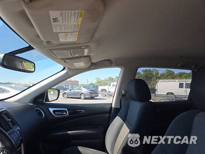 2018 Nissan Pathfinder SV - zdjęcie 18 z 27 - miniatura