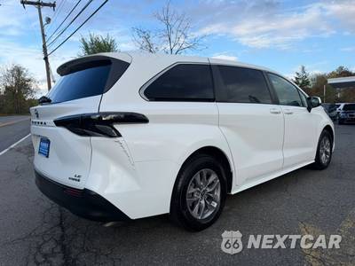 2022 Toyota Sienna LE 8-Passenger 120.5" WB - zdjęcie 6 z 39 - miniatura