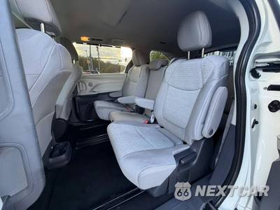 2022 Toyota Sienna LE 8-Passenger 120.5" WB - zdjęcie 16 z 39 - miniatura