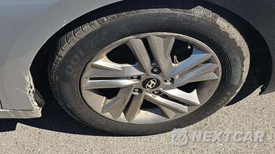 2019 Hyundai Elantra SEL Sedan - zdjęcie 34 z 40 - miniatura