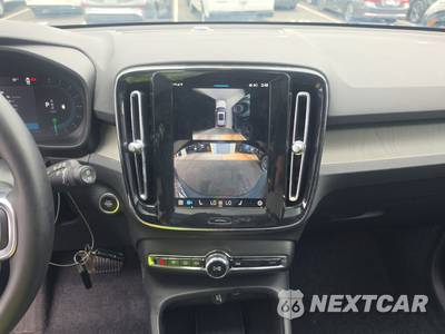 2025 Volvo XC40 Plus Bright Theme - zdjęcie 11 z 36 - miniatura