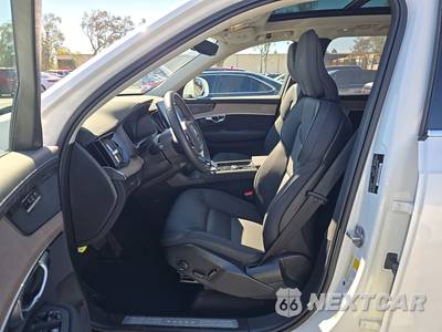 2025 Volvo XC90 Plus 7-Passenger - zdjęcie 7 z 31 - miniatura