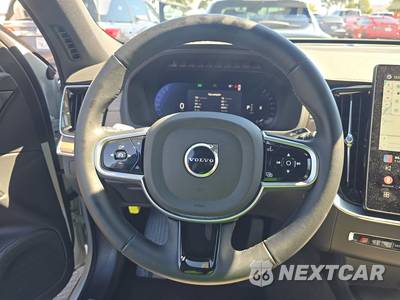 2026 Volvo XC90 B6 Plus 7-Passenger - zdjęcie 10 z 31 - miniatura