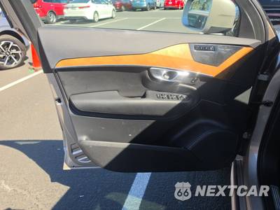 2023 Volvo XC90 B6 Plus 7-Passenger - zdjęcie 9 z 30 - miniatura