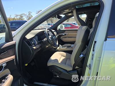 2026 Volvo XC90 B6 Plus 7-Passenger - zdjęcie 7 z 31 - miniatura