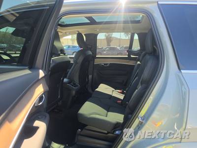 2026 Volvo XC90 B6 Plus 7-Passenger - zdjęcie 13 z 33 - miniatura