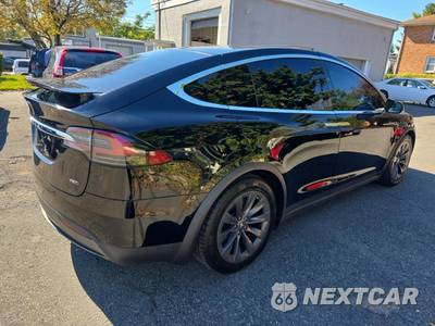 2018 Tesla Model X 75D - zdjęcie 4 z 22 - miniatura