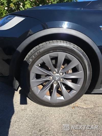 2018 Tesla Model X 75D - zdjęcie 8 z 22 - miniatura