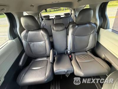 2022 Toyota Sienna LE 8-Passenger 120.5" WB - zdjęcie 17 z 39 - miniatura