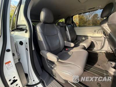 2022 Toyota Sienna LE 8-Passenger 120.5" WB - zdjęcie 18 z 39 - miniatura