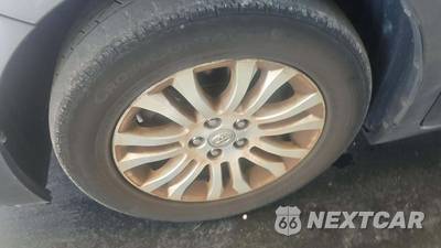 2014 Toyota Sienna XLE 8-Passenger 119.3" WB - zdjęcie 20 z 29 - miniatura