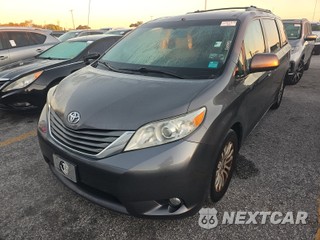 2014 Toyota Sienna XLE 8-Passenger 119.3" WB