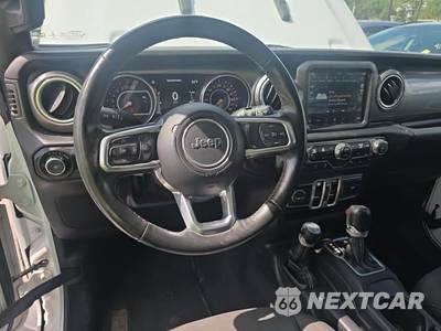 2018 Jeep Wrangler Unlimited Sahara - zdjęcie 14 z 25 - miniatura