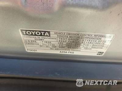 2019 Toyota Camry SE - zdjęcie 20 z 21 - miniatura