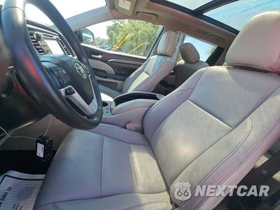 2016 Toyota Highlander Limited Platinum - zdjęcie 7 z 37 - miniatura