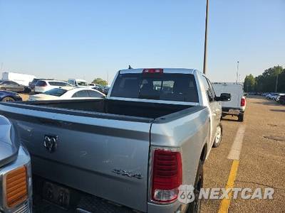 2017 Ram 1500 Laramie Crew Cab Short Bed - zdjęcie 5 z 17 - miniatura