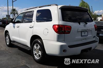 2013 Toyota Sequoia SR5 - zdjęcie 4 z 18 - miniatura