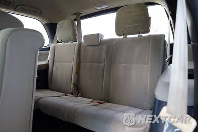 2013 Toyota Sequoia SR5 - zdjęcie 14 z 18 - miniatura