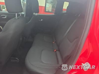 2021 Jeep Renegade Jeepster - zdjęcie 16 z 22 - miniatura
