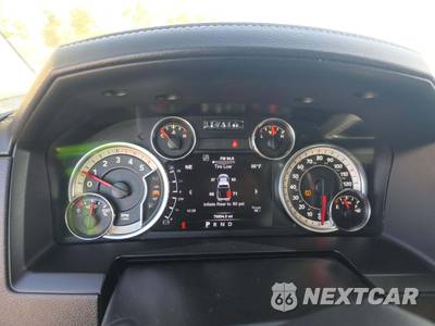2017 Ram 2500 Laramie Extended Crew Cab Medium Bed - zdjęcie 9 z 10 - miniatura