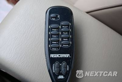 2003 Toyota Camry LE - zdjęcie 39 z 72 - miniatura