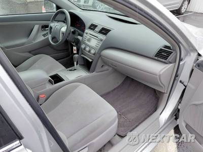 2011 Toyota Camry LE - zdjęcie 7 z 22 - miniatura