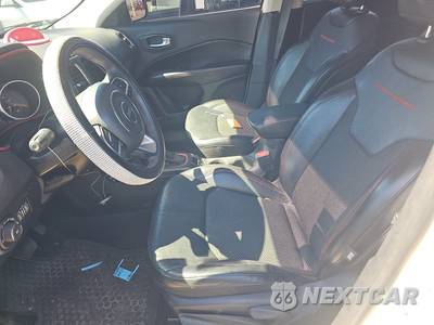 2021 Jeep Compass Trailhawk - zdjęcie 7 z 27 - miniatura