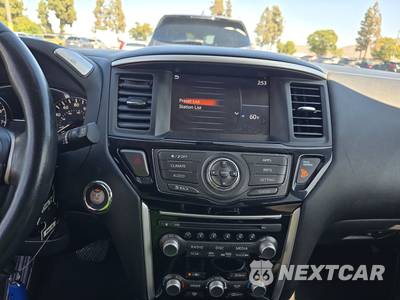 2020 Nissan Pathfinder SV - zdjęcie 11 z 36 - miniatura