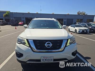 2020 Nissan Pathfinder SV - zdjęcie 2 z 36 - miniatura