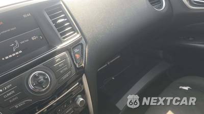 2020 Nissan Pathfinder SV - zdjęcie 32 z 36 - miniatura