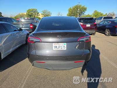 2024 Tesla Model Y Long Range - zdjęcie 5 z 40 - miniatura